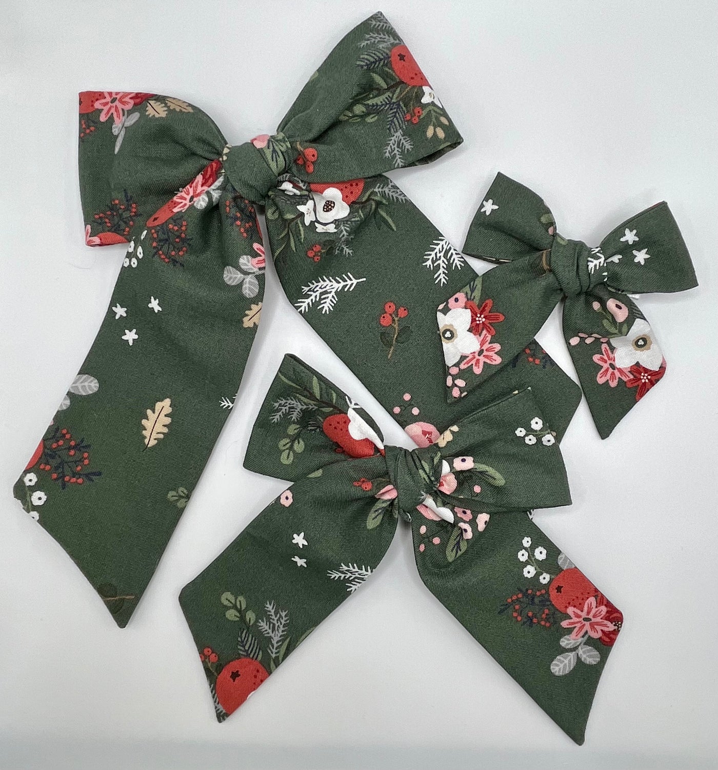 Everly Bow- Christmas Floral