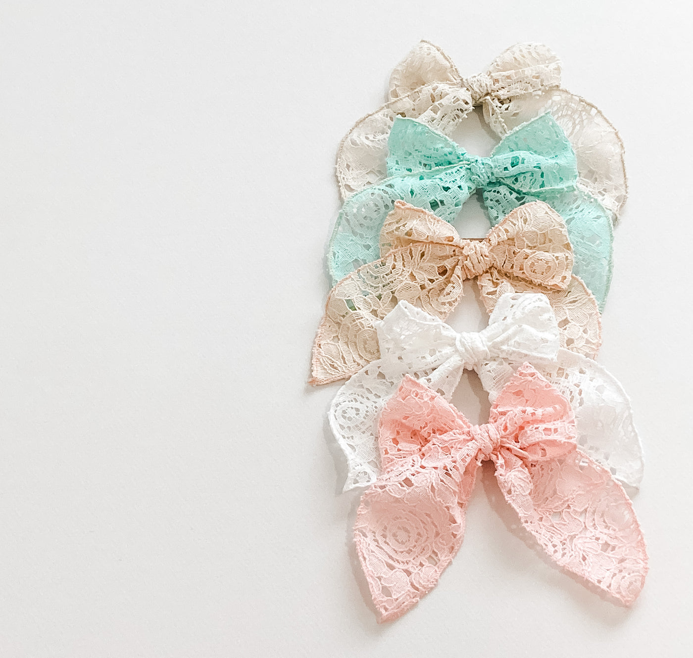 Penny Bow-Mint Lace