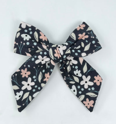 Everly Bow- Specialty Bow